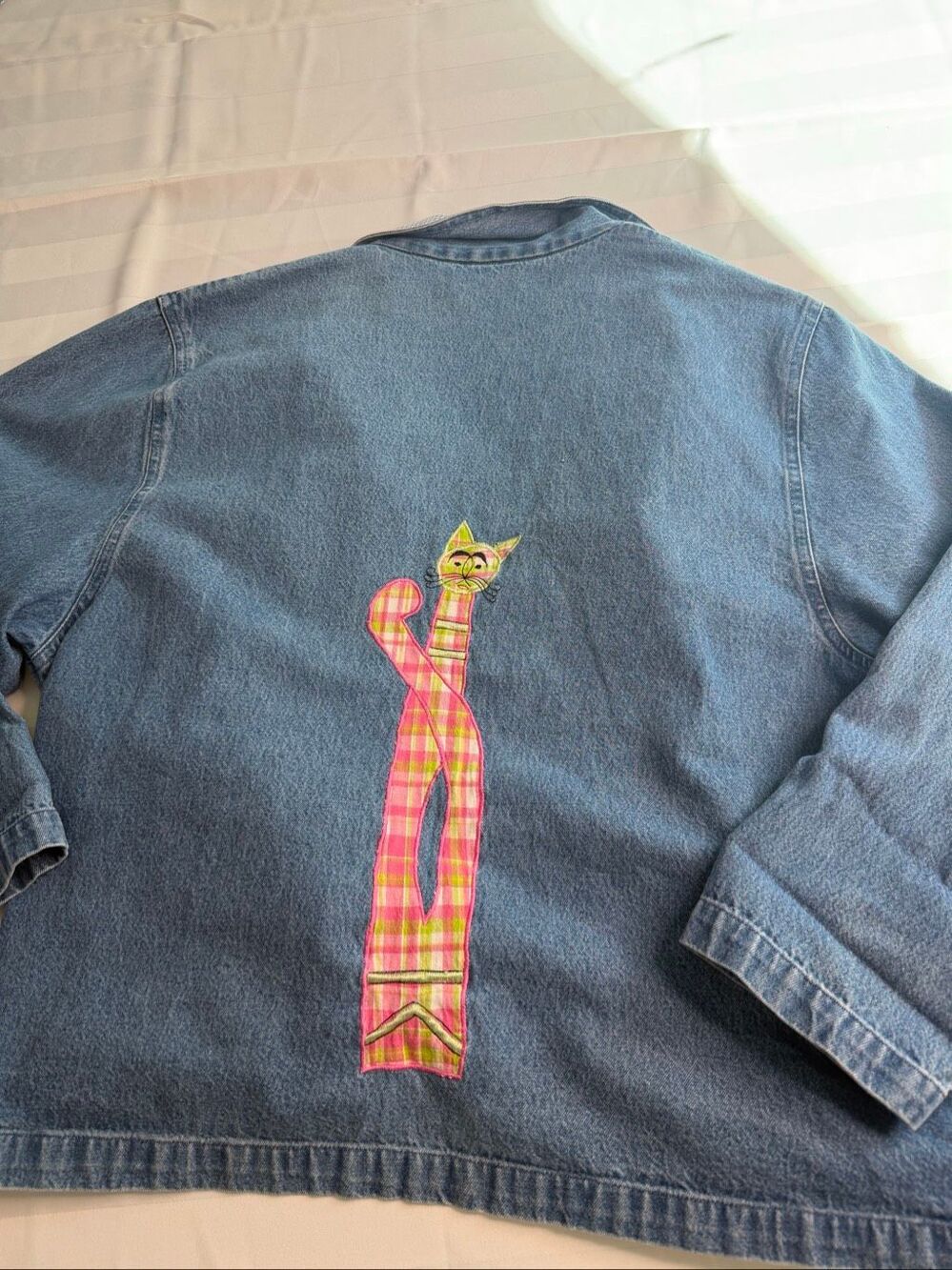 Tantrums Vintage Denim Jacket Cat Appliqué Embroidered Art to Wear Size XL - Picture 8 of 9